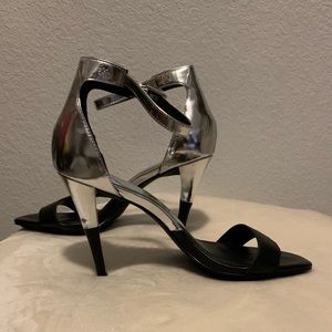 Black and silver pump